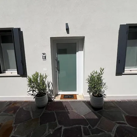 House Of Flowers Apartment *