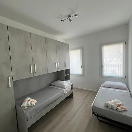 House Of Flowers Apartment